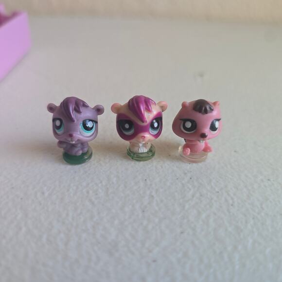 Littlest Pet Shop Teeniest Tiniest Teensies Popping Hamster House + 3 Figures - Picture 7 of 12